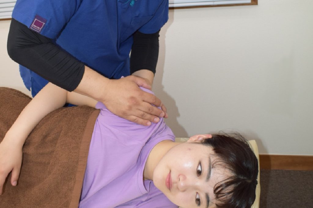 北千住 接骨院 千住ミライはりきゅう接骨院肩の痛みの治療を行っています。